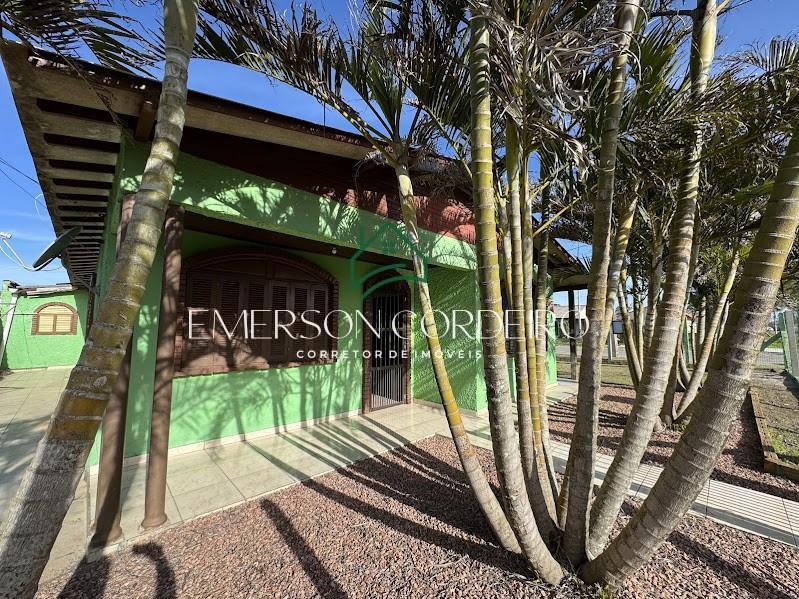 Casa 4 dormitrios ou + para Venda, em Cidreira, bairro Centro, 4 dormitrios, 2 banheiros, 2 vagas