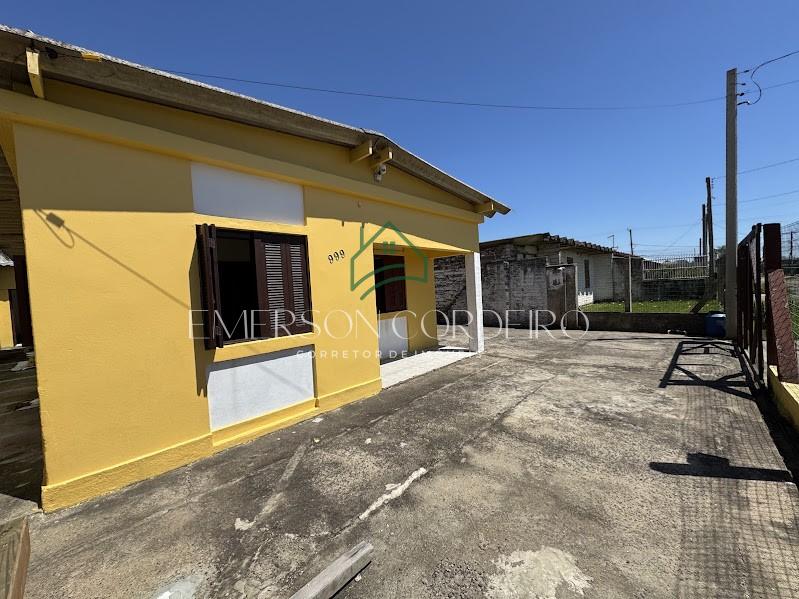 Casa para Venda, em Cidreira, bairro Centro, 3 dormit�rios, 2 banheiros, 2 vagas